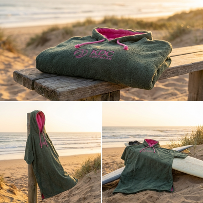 Poncho de surf en coton PASTEK de KDC-Surfwear, avec capuche et tissu absorbant pour changer confortablement après la baignade.