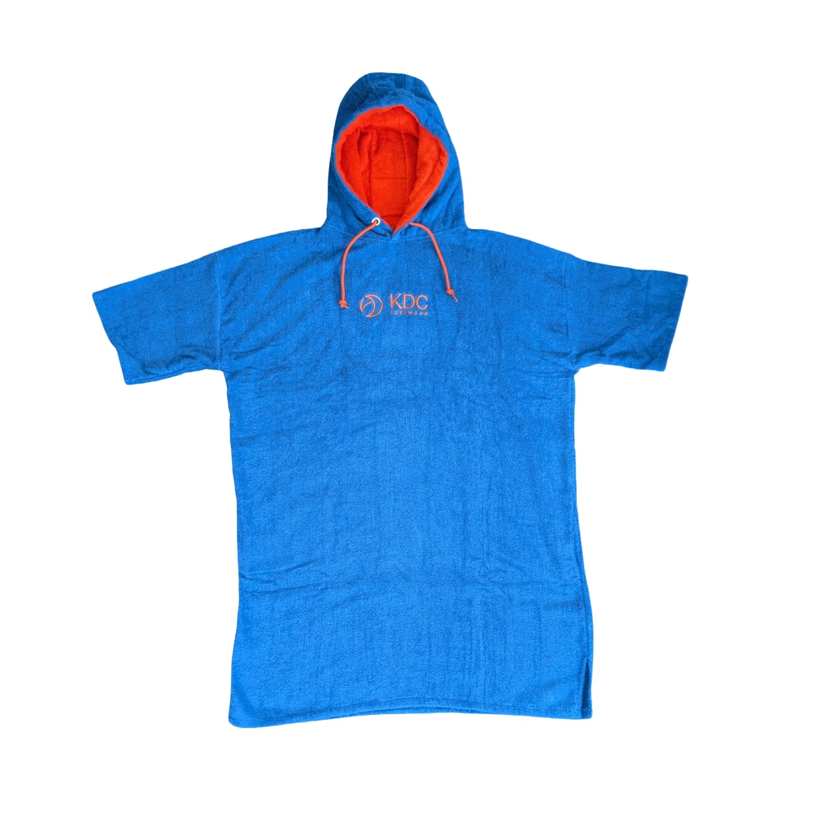 Poncho de surf en coton BIGOU de KDC-Surfwear, montrant le poncho bleu avec capuche et poches pour changer après la plage.